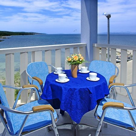 Aparthotel Marina Gromela Mirce 外观 照片