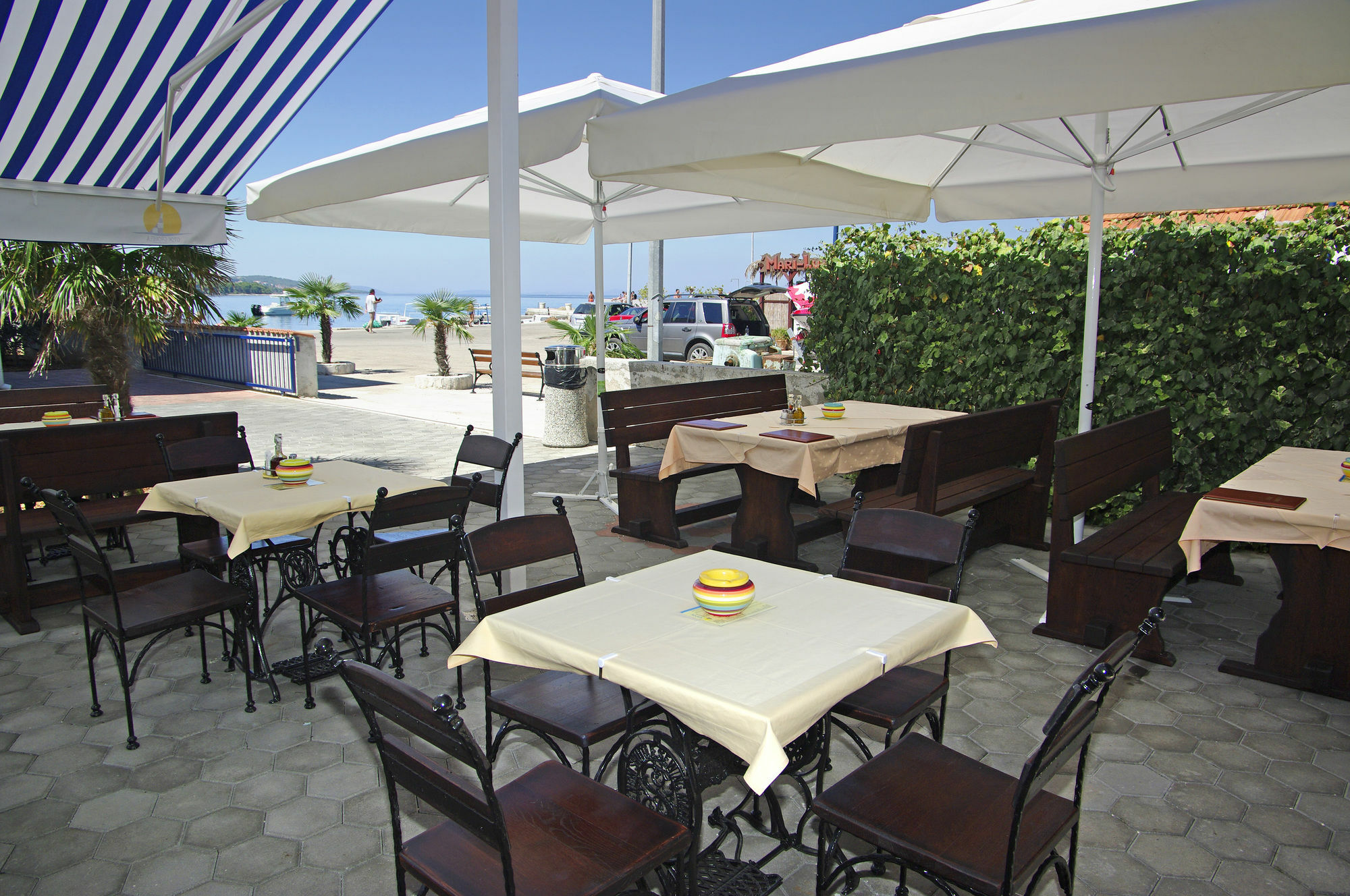 Aparthotel Marina Gromela Mirce 外观 照片